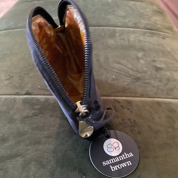 Samantha Brown Small Travel Pouch - Picture 6 of 9